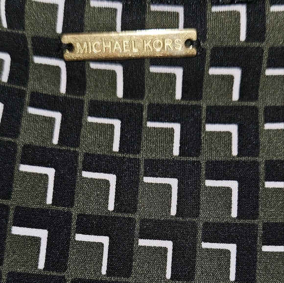 MICHAEL Michael Kors Green/Black/White Abstract Printed Short Sleeve Dress - Picture 4 of 4